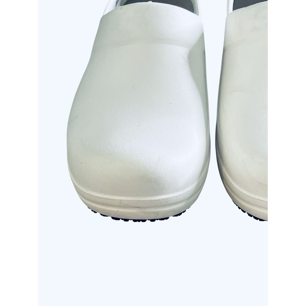 Crocs Neria Pro II Clogs Womens 8 M Slip Resistant Nurse Shoes Vegan Lightweight - Picture 4 of 16